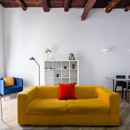 Appartamento Moderno Nel Centro Storico Naples Exterior photo